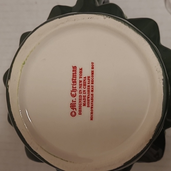 New Mr Christmas,  Christmas Tree Lidded Mug with Spoon - Picture 13 of 16